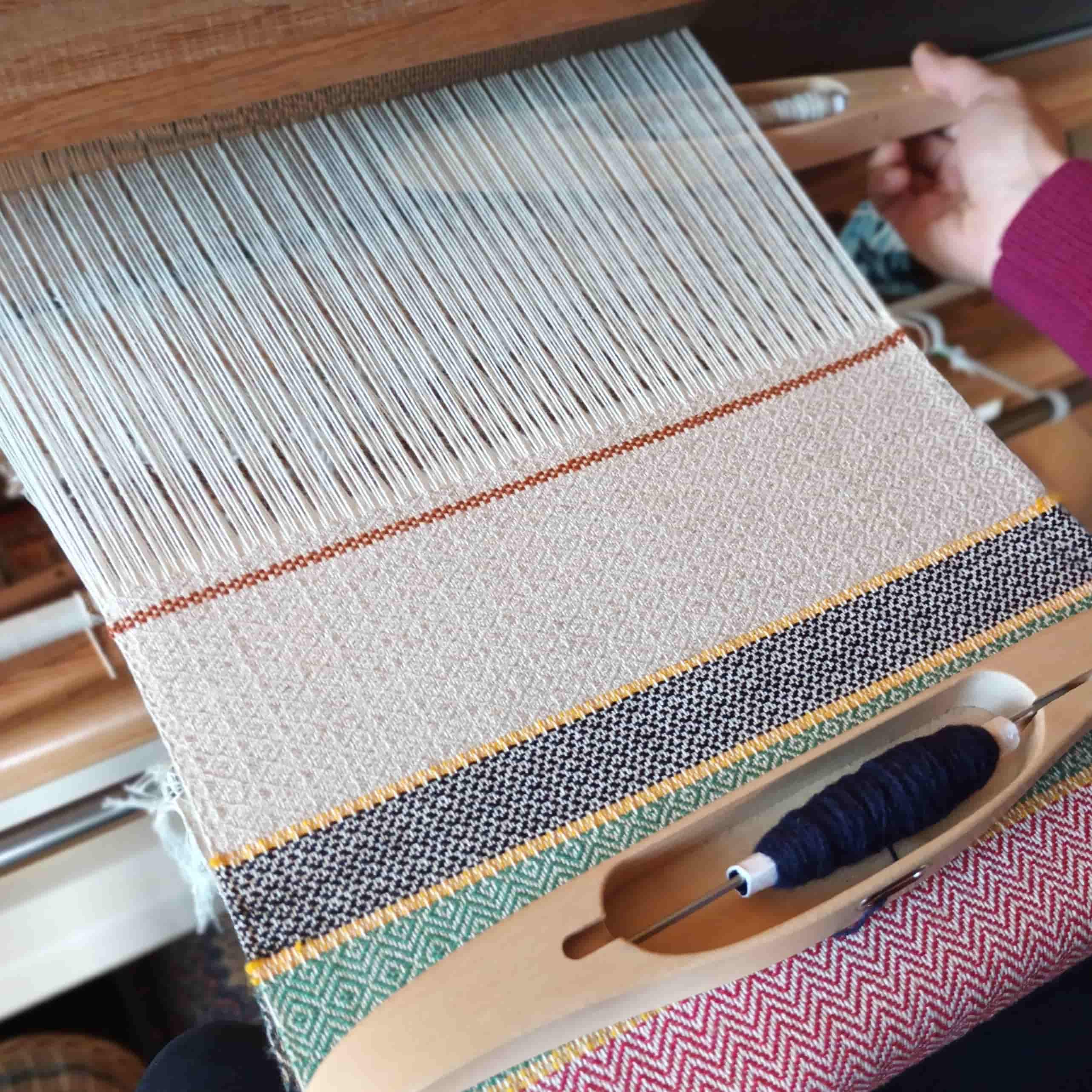 Tissage sur métier à tisser à cadres - chaine en coton